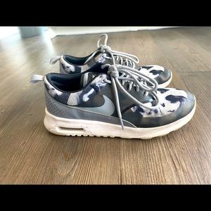 NIKE AIR MAX THEA